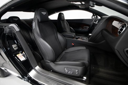 Used 2017 Bentley Continental GT image 48