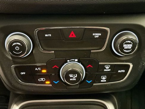 Used 2021 Jeep Compass Sport image 14