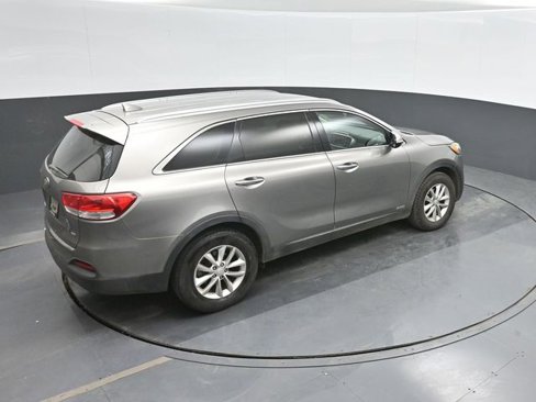 Used 2018 Kia Sorento LX image 29