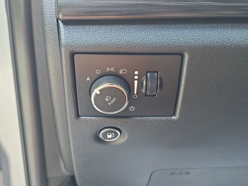 Used 2019 Jeep Grand Cherokee Altitude image 57