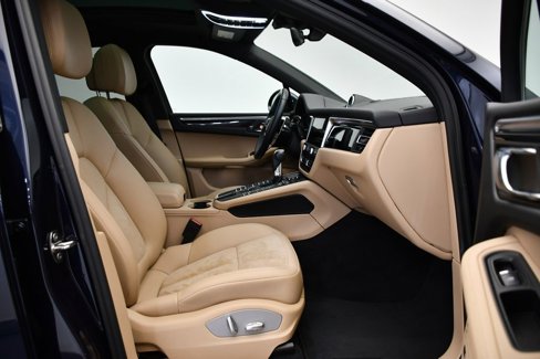Certified 2021 Porsche Macan image 50