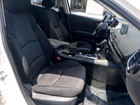 Used 2015 MAZDA MAZDA3 i Touring w/ Technology Package image 17