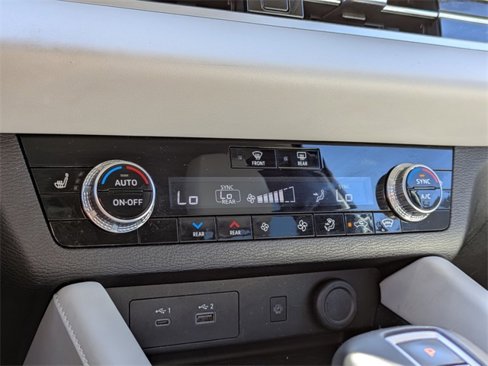 Used 2023 Mitsubishi Outlander SEL image 21