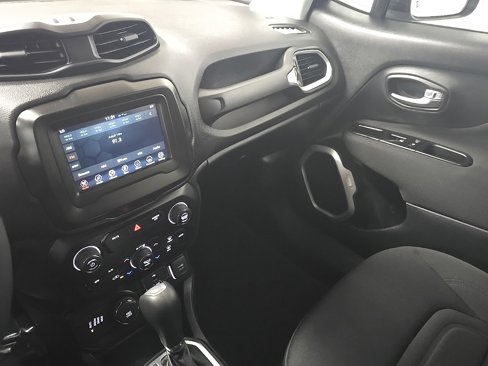 Used 2020 Jeep Renegade Latitude image 25