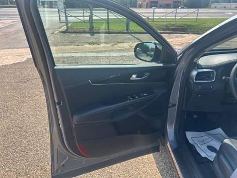 Used 2020 Kia Sorento LX image 19