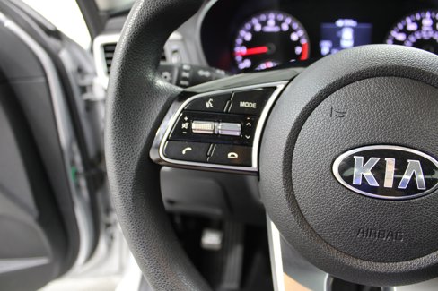 Used 2020 Kia Optima LX image 8