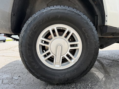 Used 2009 HUMMER H3 image 35