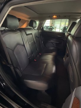 Used 2012 Cadillac SRX Luxury image 26