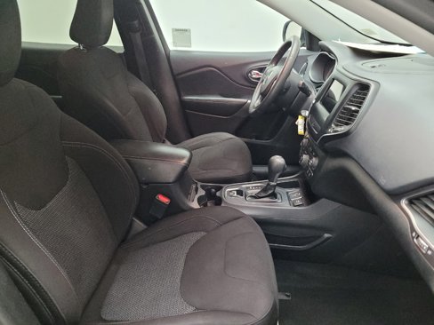 Used 2019 Jeep Cherokee Latitude w/ Popular Appearance Group image 21