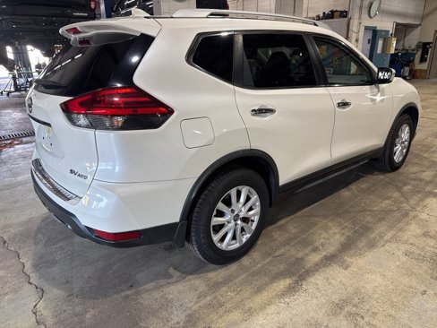 Used 2017 Nissan Rogue SV image 6