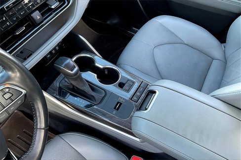 Used 2021 Toyota Highlander Platinum image 17