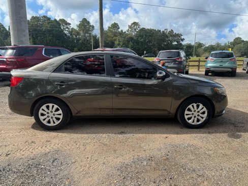 Used 2010 Kia Forte EX image 11