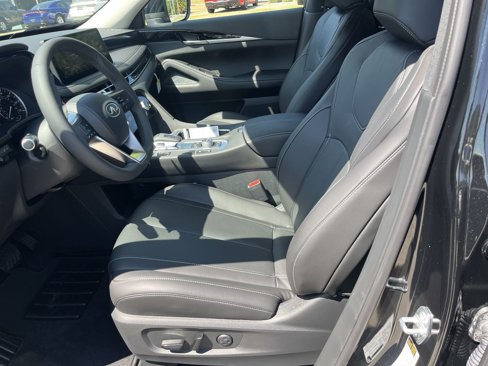 New 2025 INFINITI QX60 Pure image 4