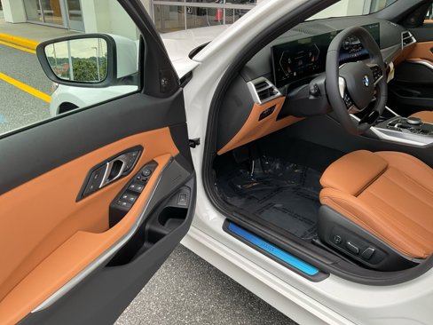 New 2025 BMW 330i Sedan w/ Premium Package image 31