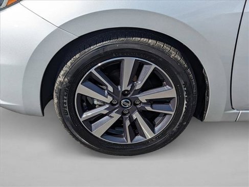 Used 2021 Nissan Versa SV image 23