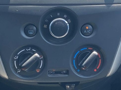 Used 2018 Nissan Versa Note S image 8