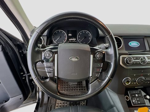 Used 2015 Land Rover LR4 HSE image 11