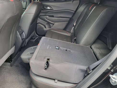 Certified 2024 Chevrolet Trax RS w/ Sunroof Package image 18