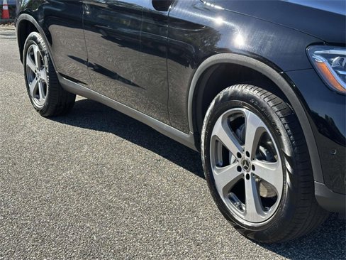 Certified 2022 Mercedes-Benz GLC 300 4MATIC image 11