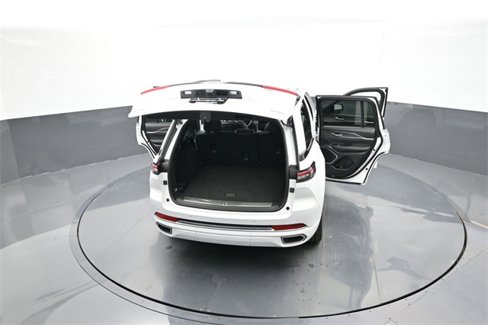 Used 2024 Jeep Grand Cherokee Overland w/ Trailer Tow Package image 30