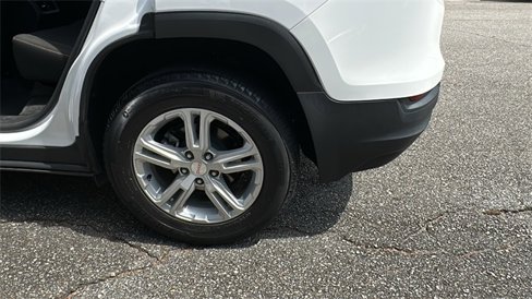 Used 2021 GMC Terrain SLE image 19