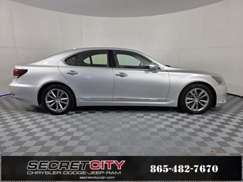 Used 2015 Lexus LS 460 AWD image 8