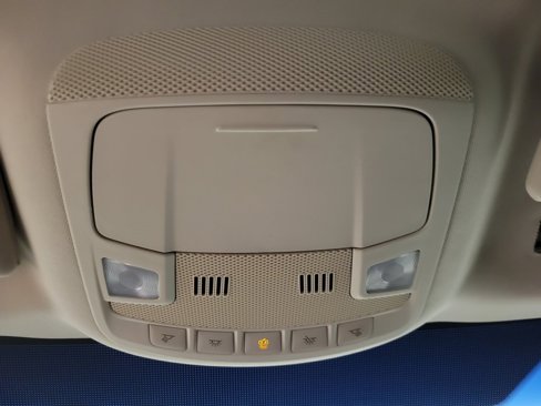 Used 2017 Ford Edge SE image 18