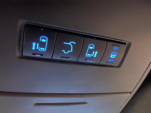 Used 2019 Dodge Grand Caravan SXT image 27