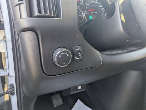 Used 2018 Chevrolet Express 2500 LS image 20