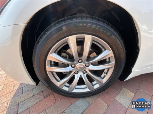 Used 2016 INFINITI Q70 3.7 w/ Technology Package image 10