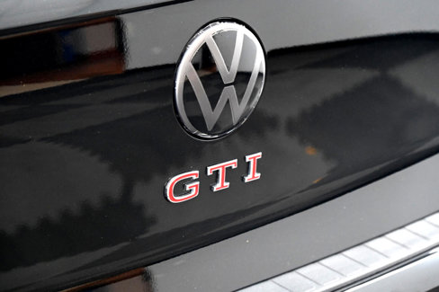 Used 2024 Volkswagen GTI SE image 15