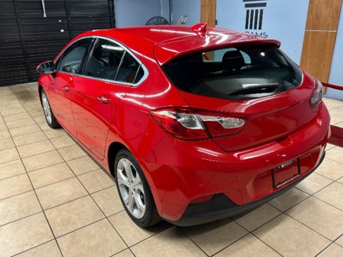Used 2017 Chevrolet Cruze Premier image 2