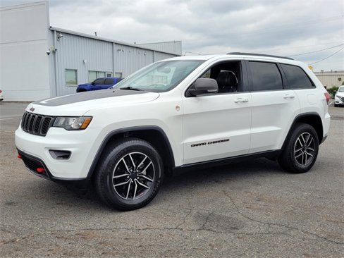 Used 2020 Jeep Grand Cherokee Trailhawk image 3