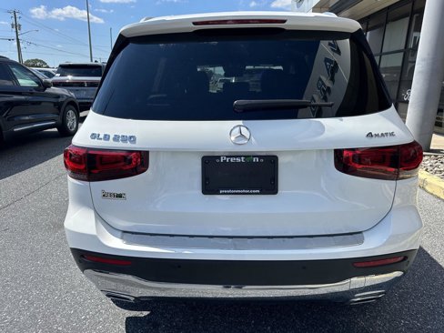 Used 2021 Mercedes-Benz GLB 250 4MATIC image 6