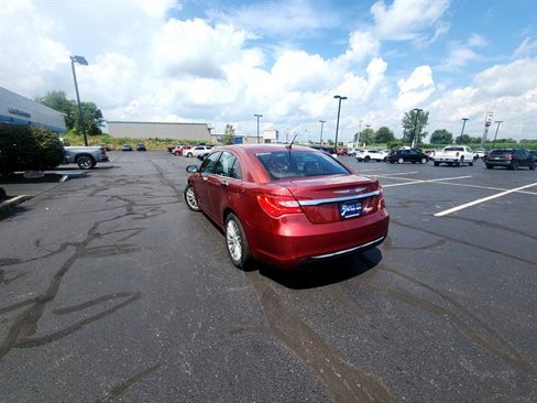 Used 2013 Chrysler 200 Limited w/ Sun/Sound Group image 10