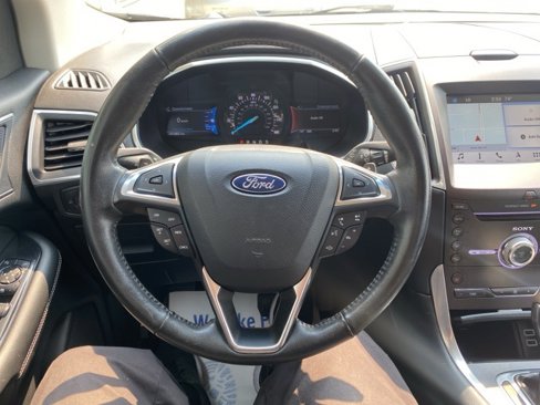 Used 2017 Ford Edge Titanium w/ Technology Package image 12