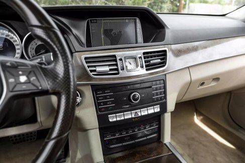 Used 2016 Mercedes-Benz E 350 Sedan w/ Premium Package image 33