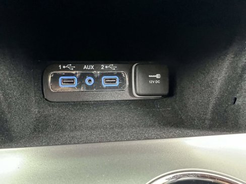Used 2022 Jeep Grand Cherokee Limited image 26