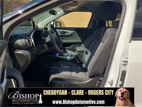 Used 2023 Chevrolet Blazer LT w/ Driver Confidence Package image 3