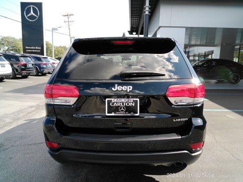 Used 2019 Jeep Grand Cherokee Laredo image 6