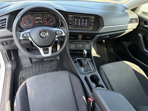 Used 2021 Volkswagen Jetta SE image 12
