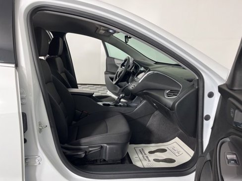 Used 2023 Chevrolet Malibu LT image 39