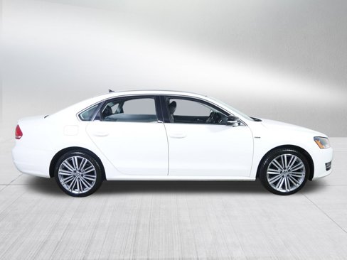Used 2015 Volkswagen Passat 1.8T SE image 8