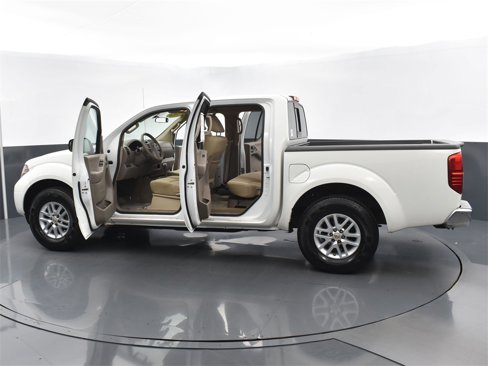 Used 2016 Nissan Frontier SV image 30