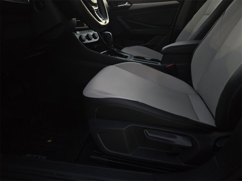 Used 2020 Volkswagen Jetta R-Line image 16