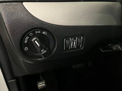 Used 2019 Dodge Grand Caravan GT image 11