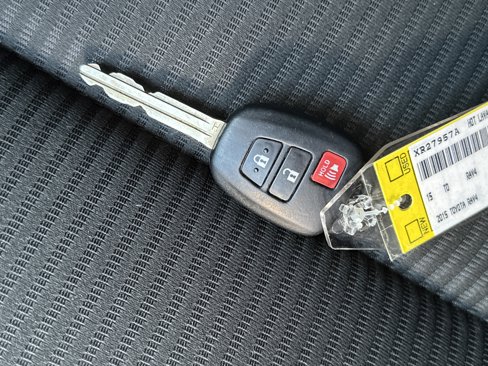 Used 2015 Toyota RAV4 LE image 23