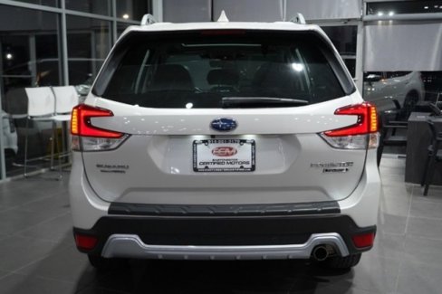Used 2022 Subaru Forester Touring image 5