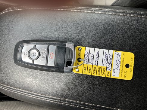 Used 2022 Ford Escape SE w/ Cold Weather Package image 20