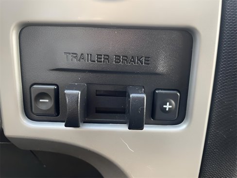 Used 2011 Ford F150 XLT w/ XLT Chrome Pkg image 15